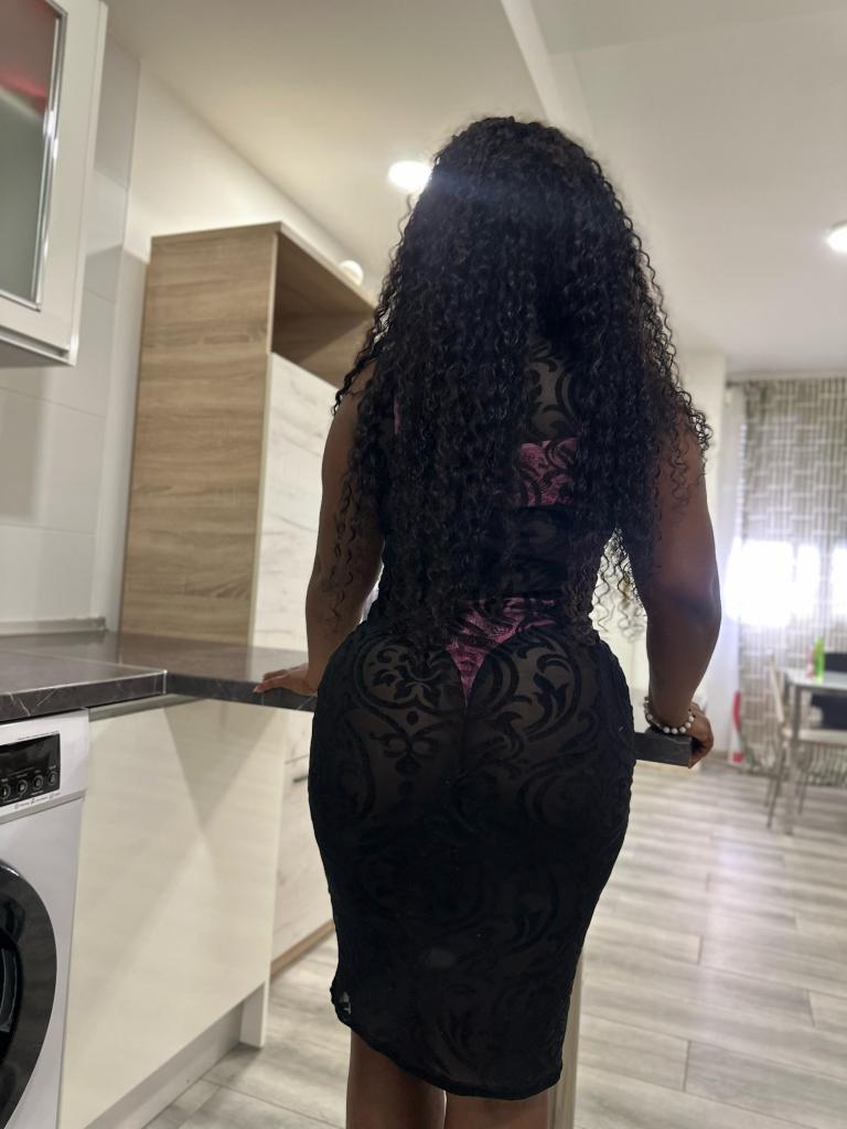 Chica busca chico en Almería: 