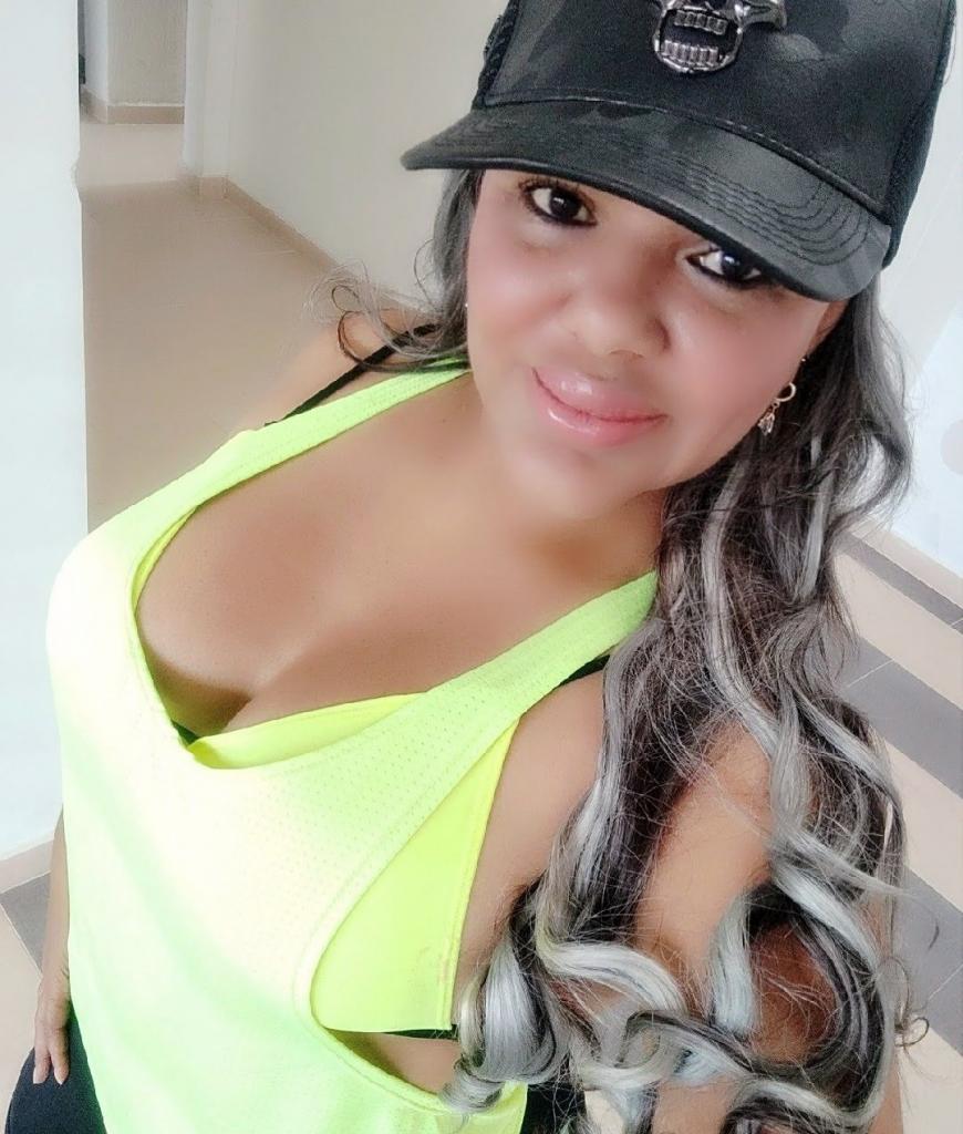 623131919: Chica busca chico en Sevilla