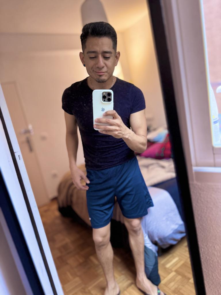 633073060: Chico busca chica en Madrid