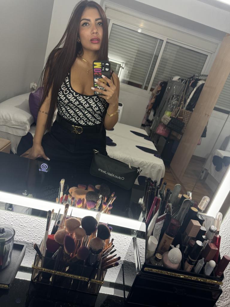 631233303: Chica busca chico en Ávila