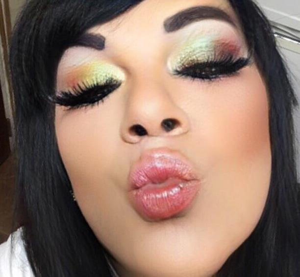 612490688: Chica busca chico en Gerona