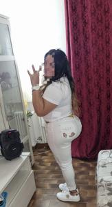 611329286: Chica busca chico en Barcelona