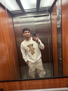 663147487: Chico busca chica en Madrid