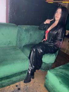 613656459: Chica busca chico en Madrid