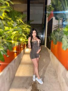 694286258: Chica busca chico en Barcelona