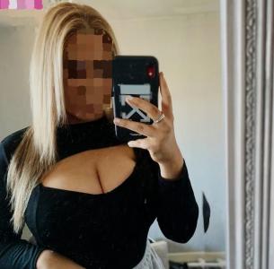 677850073: Chica busca chico en Barcelona