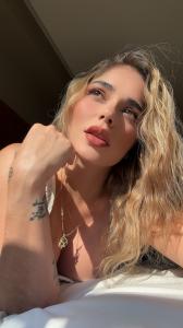 672699184: Chica busca chico en Barcelona