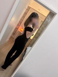 637979293: Chica busca chico en Madrid