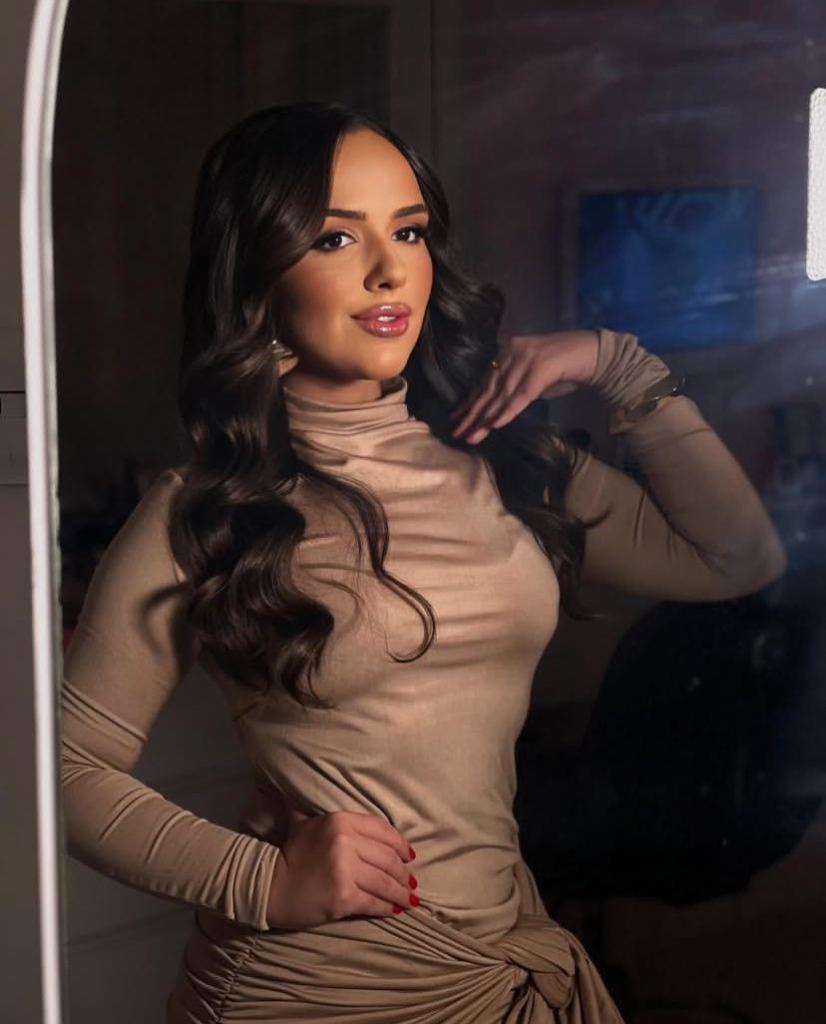 643128956: Chica busca chico en Granada