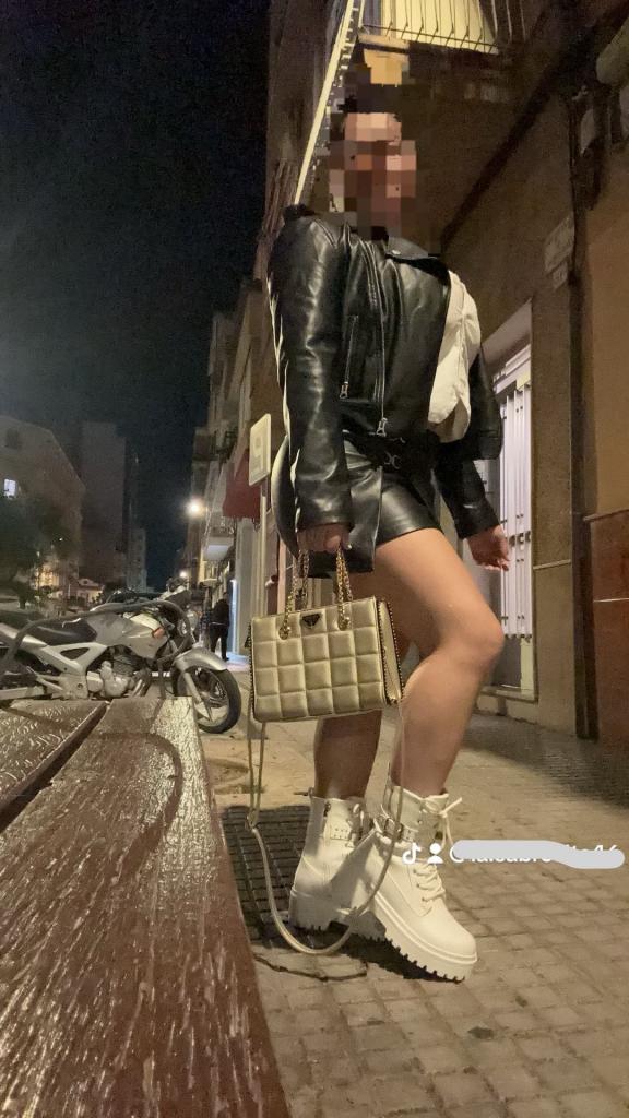 974563641: Chica busca chico en Huesca