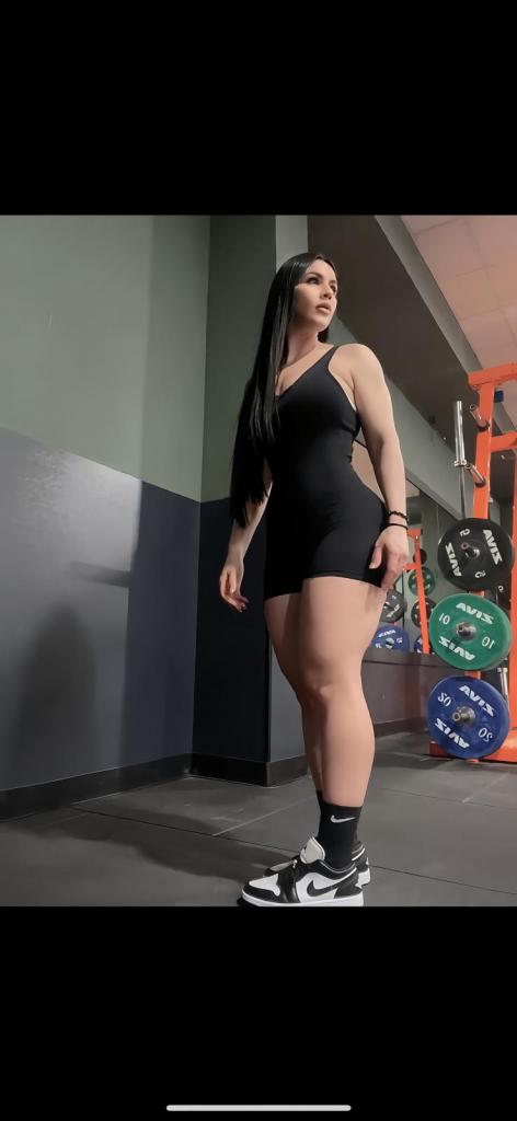 613576847: Chica busca chico en La Coruña