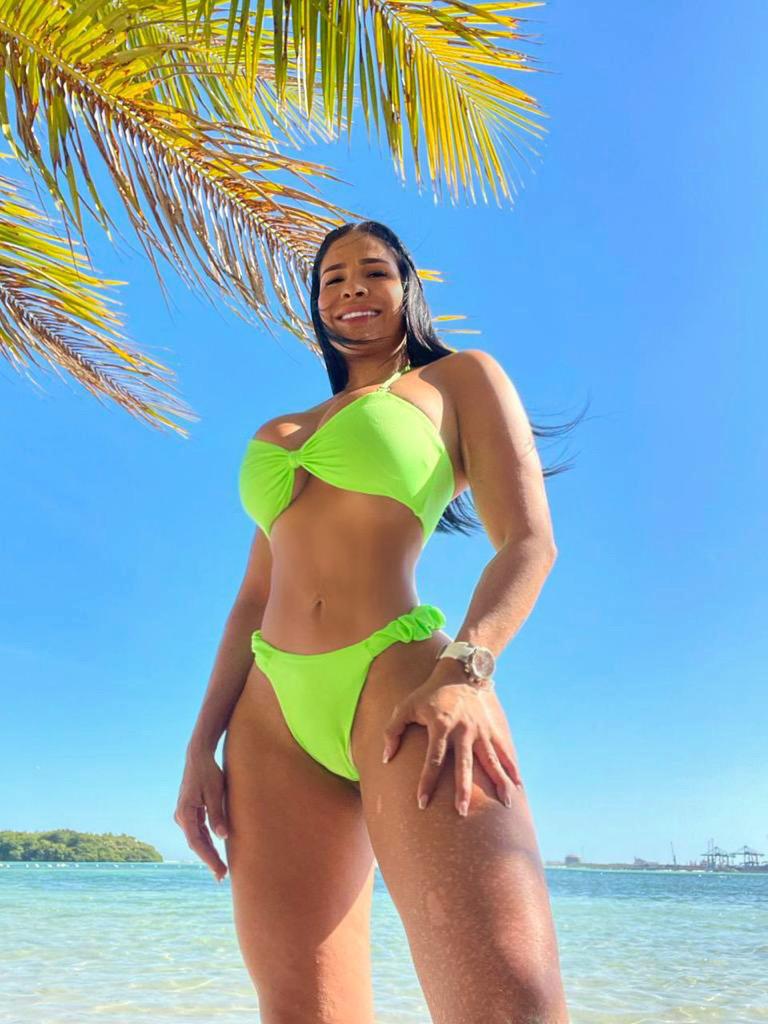 659725763: Chica busca chico en Asturias