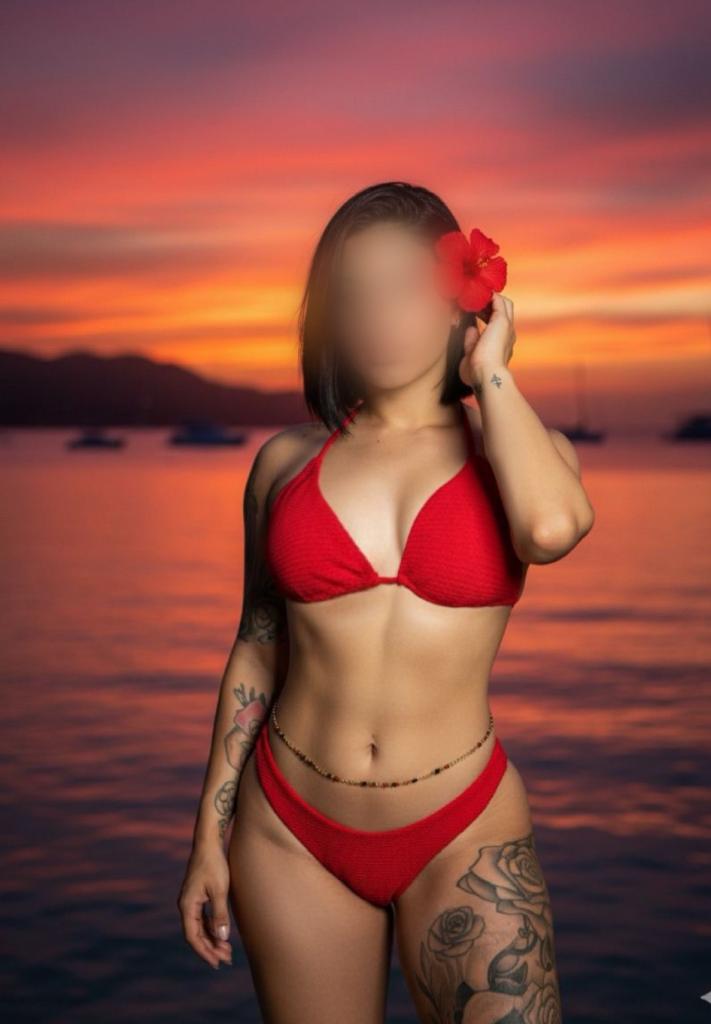 Chica busca chico en Granada: Chica busca chico