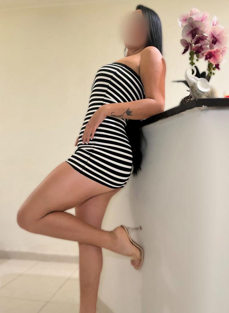 689855644: Chica busca chico en Barcelona