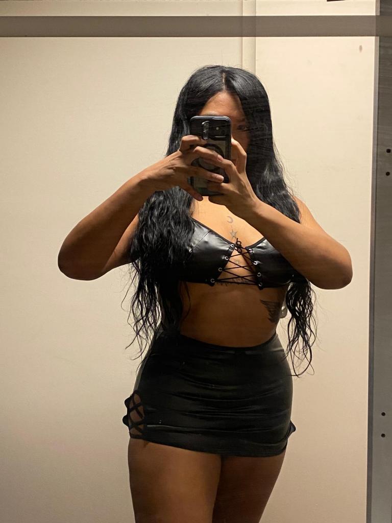 641772203: Chica busca chico en Barcelona