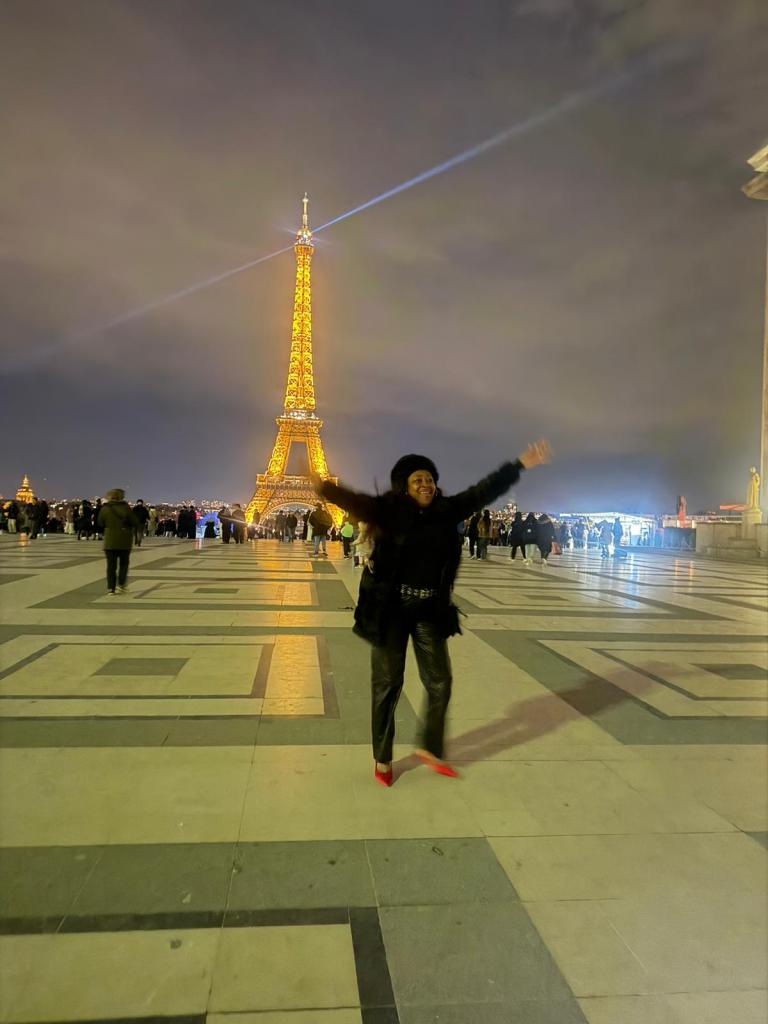 641010831: Chica busca chico en Sevilla