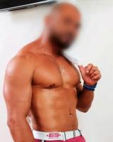 617463565: Chico busca chica en Málaga