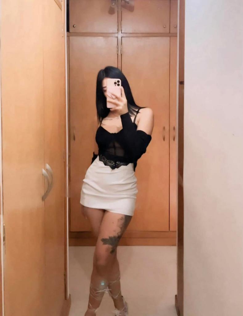 633217816: Chica busca chico en Barcelona