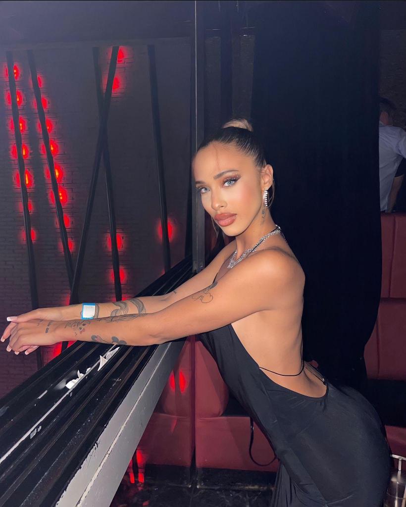 Chica busca chico en Ibiza: 