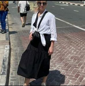 643049412: Chica busca chico en Granada