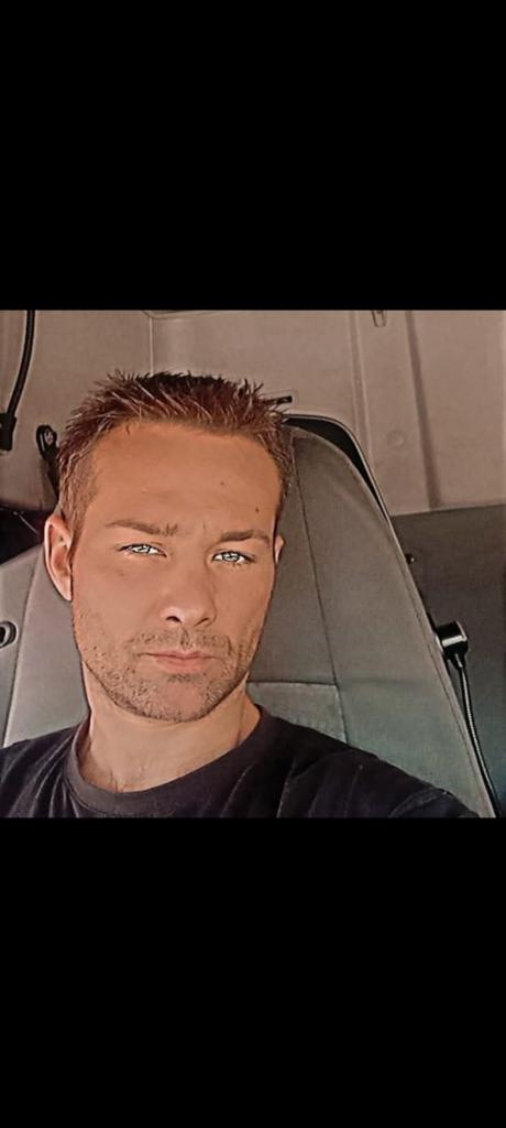 677868521: Chico busca chica en Valencia