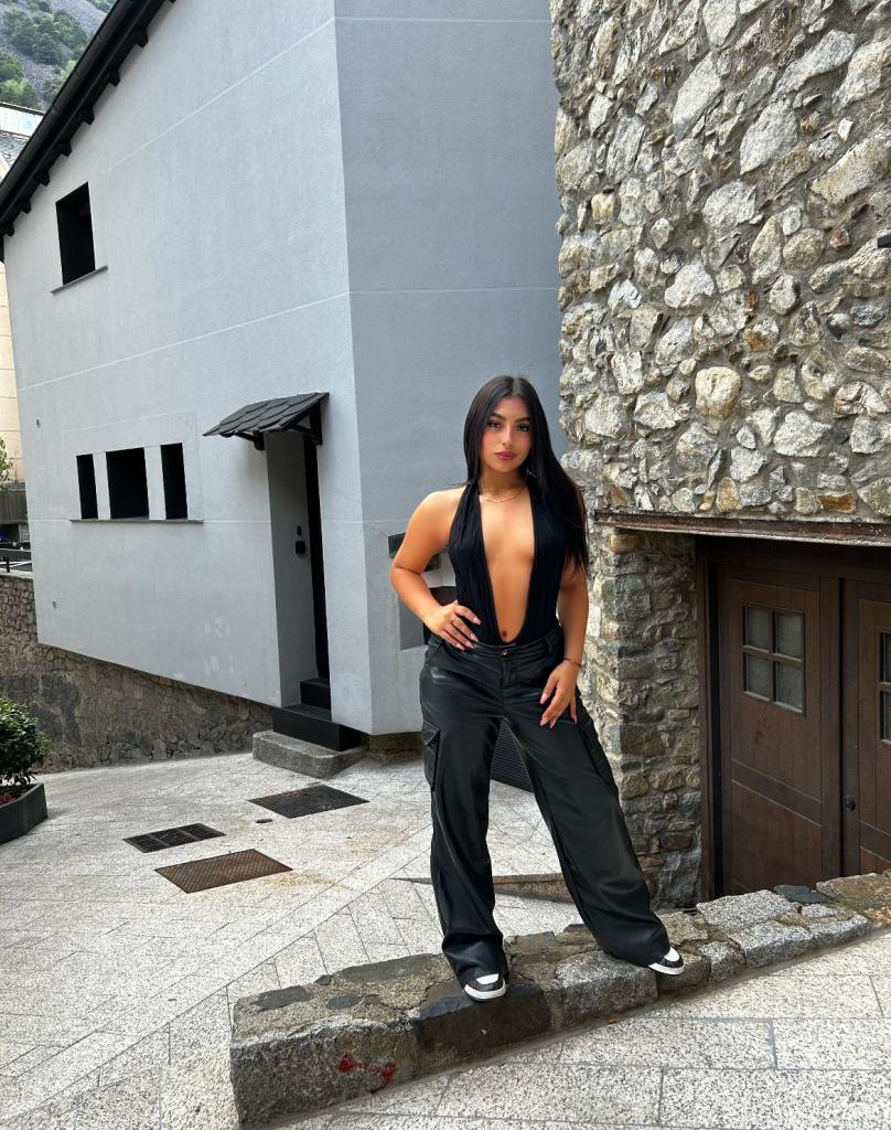 632951504: Chica busca chico en Sevilla