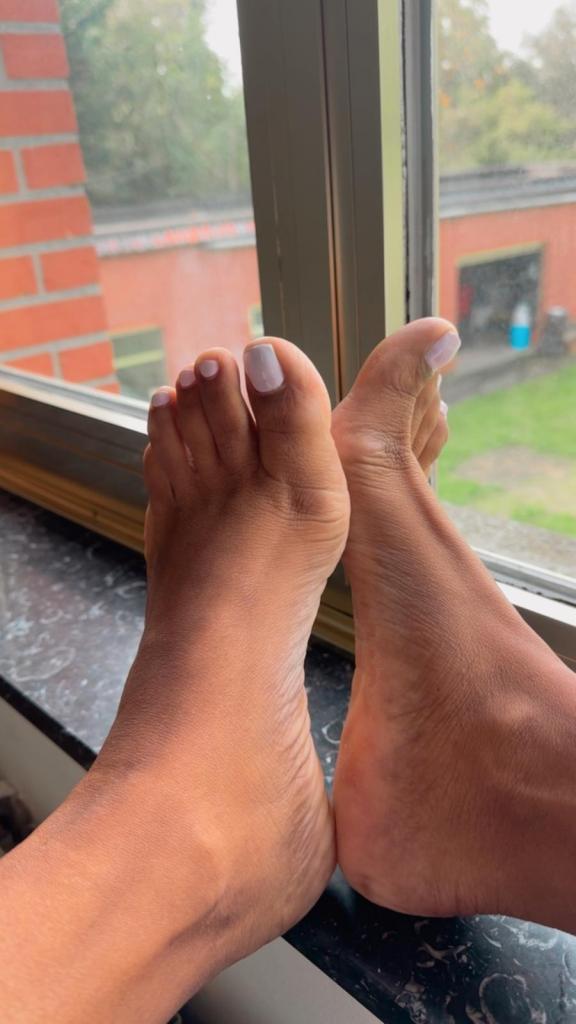 674093643: Chica busca chico en Barcelona