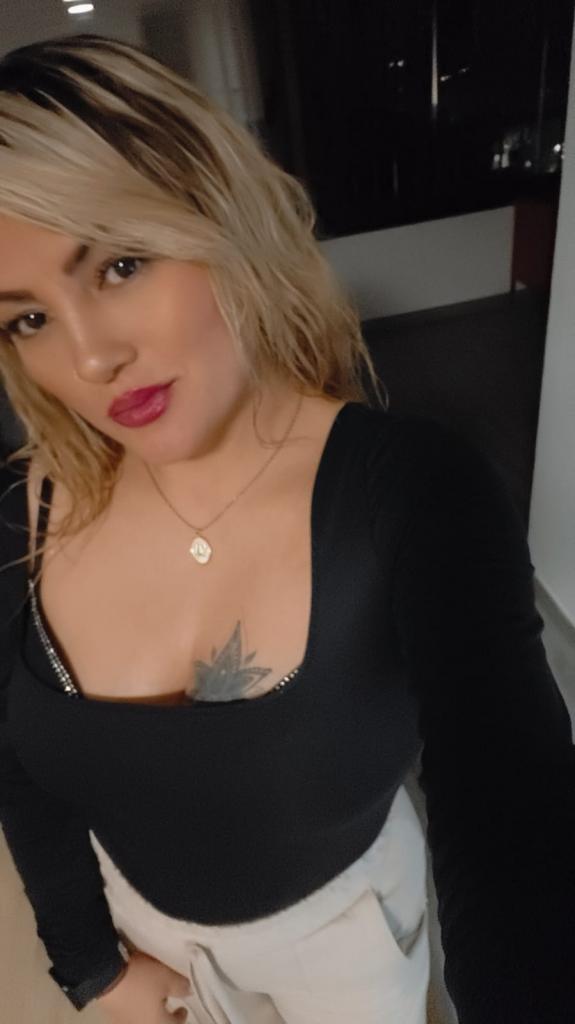 637184840: Chica busca chico en Barcelona