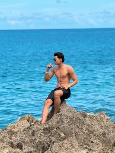 610349222: Chico busca chica en Ibiza