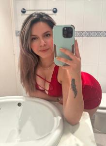 687658076: Chica busca chico en Sevilla