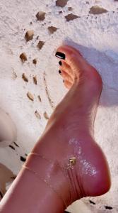 613883063: Chica busca chico en Alicante