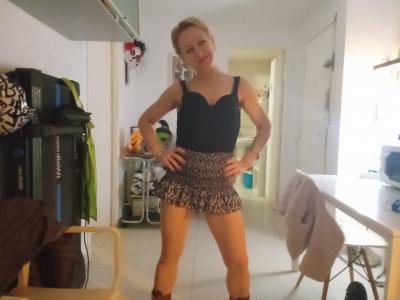 613826961: Chica busca chico en Barcelona