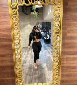 Chica busca chico en Tenerife: 