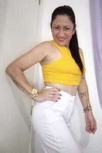 661069561: Chica busca chico en Albacete