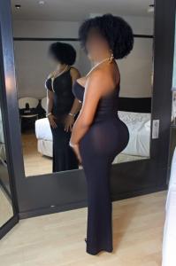 698221372: Chica busca chico en Barcelona