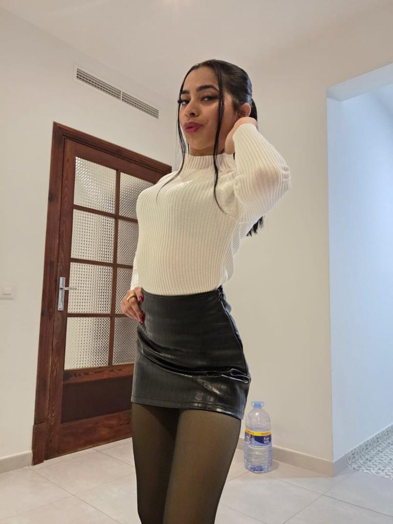 615692434: Chica busca chico en Alicante