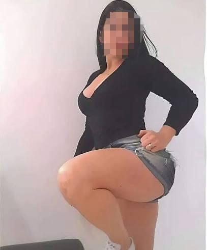 Chica busca chico en Cádiz: 