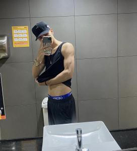 604342798: Chico busca chica en Valencia