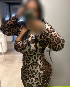 604286456: Chica busca chico en León