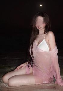 656606738: Chica busca chico en Barcelona