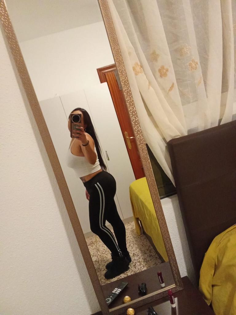 614767445: Chica busca chico en Murcia