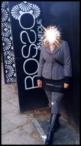 662697246: Chica busca chico en Sevilla