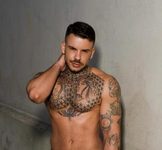 Chico busca chica en Málaga: 