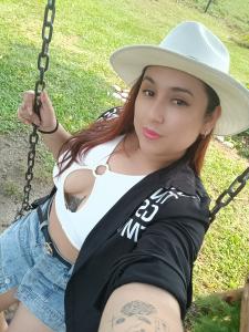 631844041: Chica busca chico en Álava