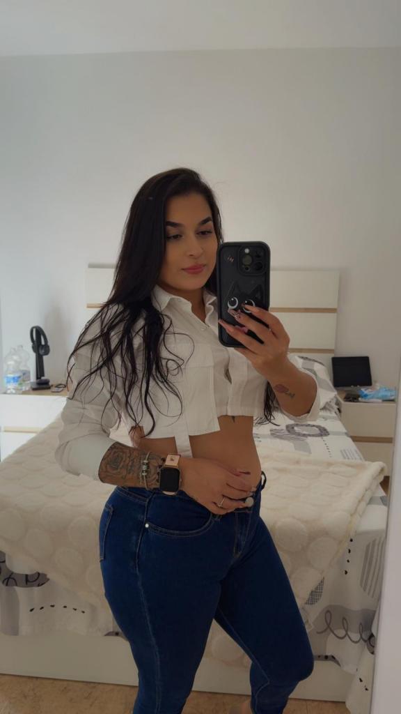 Chica busca chico en Almería: 