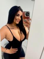 677392277: Chica busca chico en Sevilla
