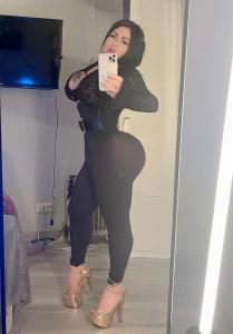 663470124: Chica busca chico en Cantabria