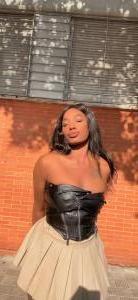 658287236: Chica busca chico en Sevilla