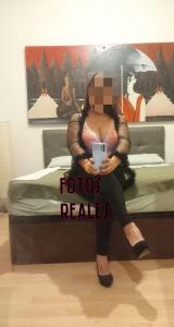 631440133: Chica busca chico en Barcelona