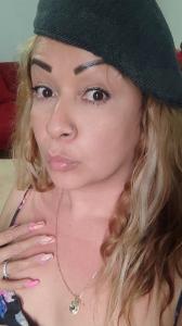 611358373: Travesti en León